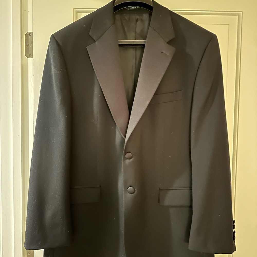 Men’s Tux Jacket, Lauren, Black 44 Regular, Like New!